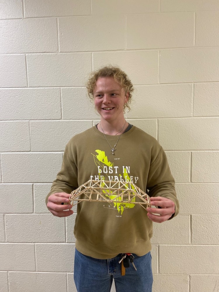 Annual Bridge Contest a Success for the Griffins